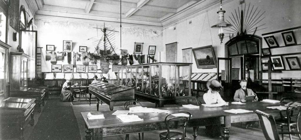 Second Floor Reading Room at the Maryborough School of Arts, photo circa 1908.