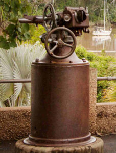 Historic naval gun overlooking the Mary River in Queen’s Park.
