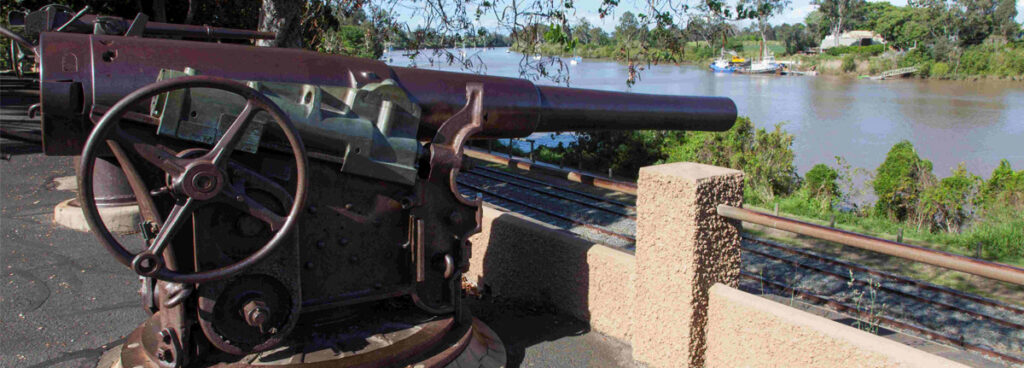 Large historic cannon overlooking the Mary River in Queen’s Park.